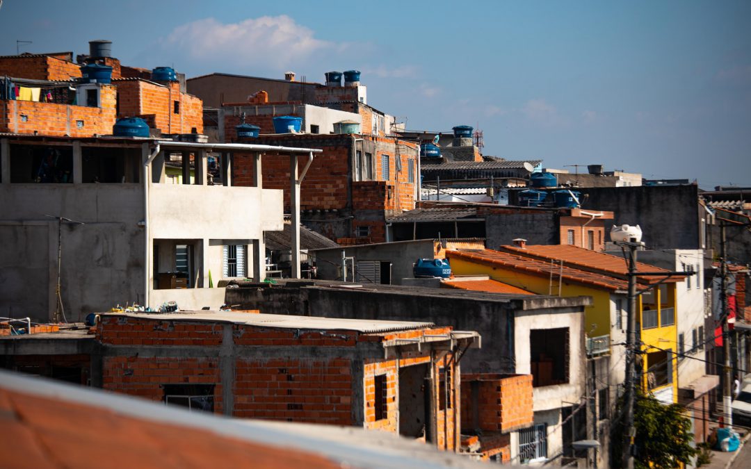 Favelas and rental cars: lessons about property rights