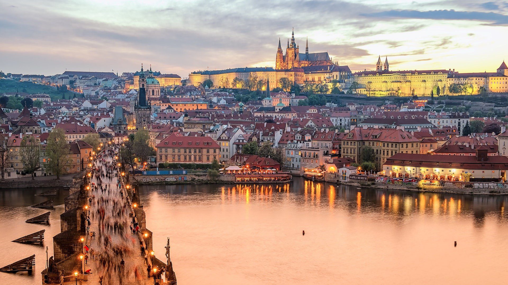 Absent from last year’s calendar, LibertyCon Europe is back! ESFL's flagship event will be held in Prague, Czechia, on April 23-24, 2022.