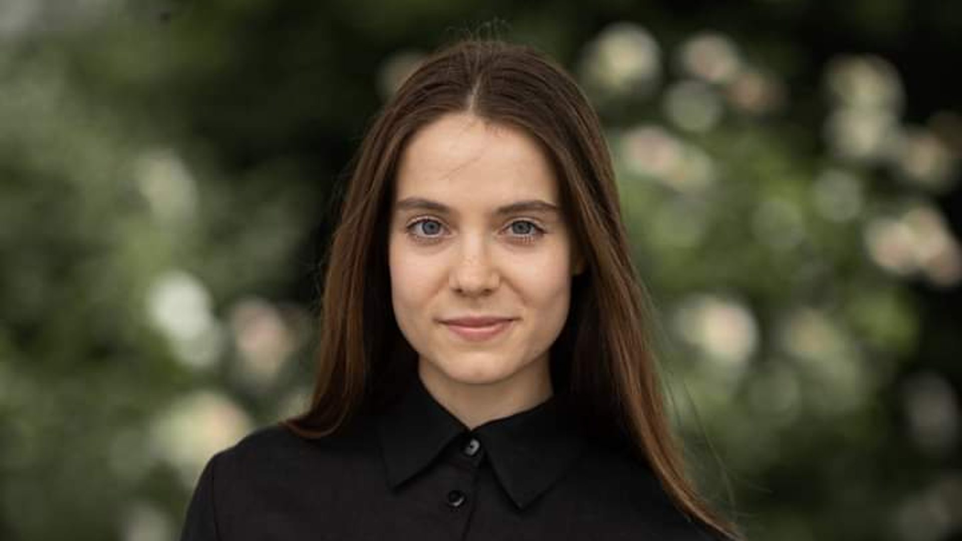 SFL alumna from Russia, Dr. Vera Kichanova, successfully defended her dissertation to get her Ph.D. in Political Economy at King’s College London. 