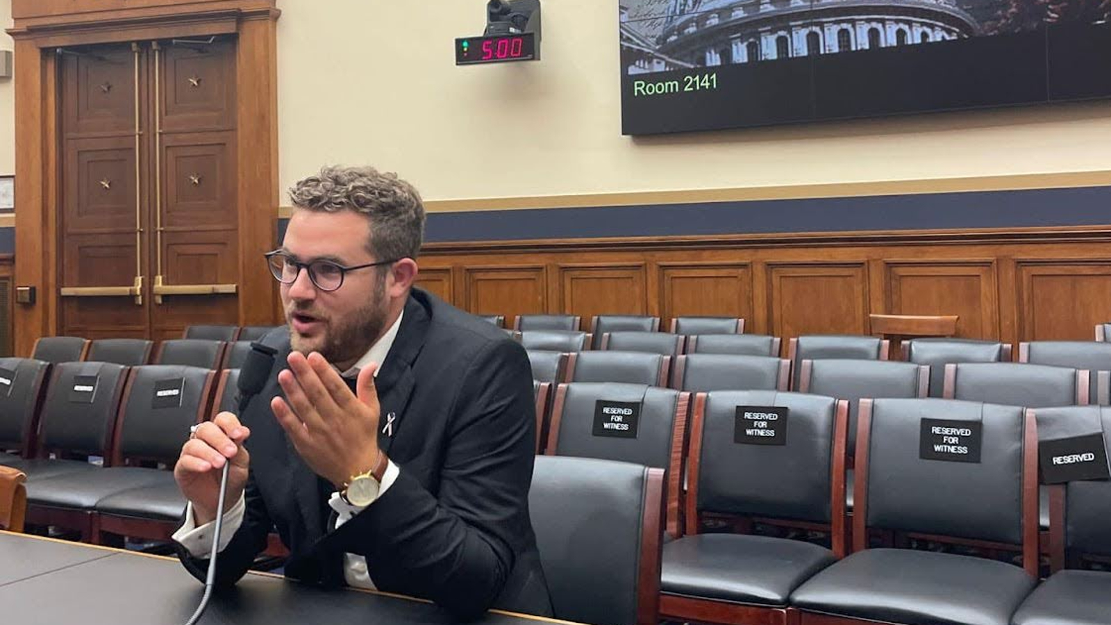 At the beginning of June, Benaya Cherlow, our volunteer from Israel, started a new position as the political advisor to Congressman Brad Schneider